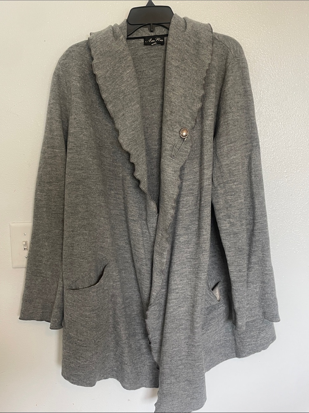 Lightweight Scallop-Edge Gray Hooded Cardigan Blazer